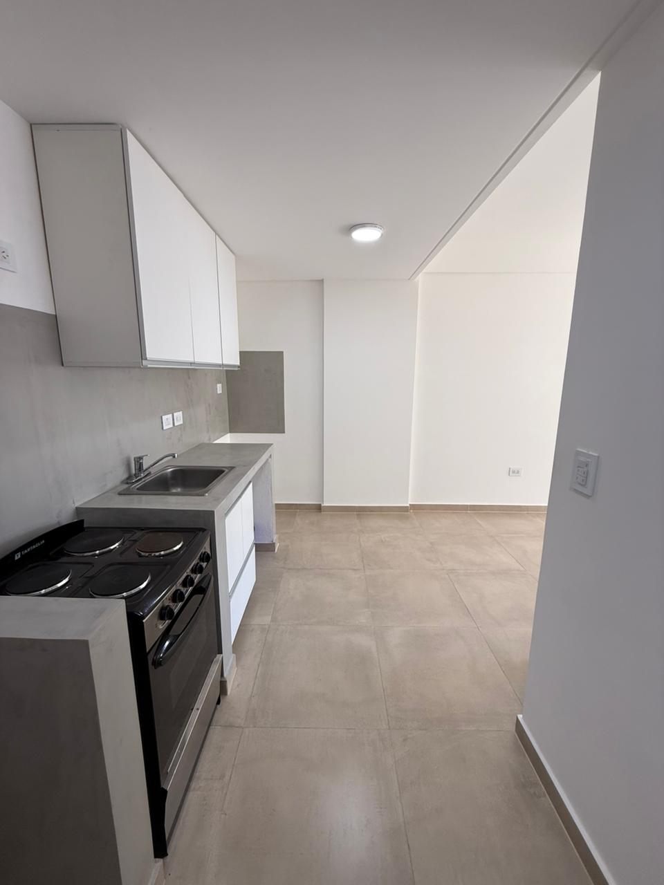 aparopropiedades - Monoambiente de categoria en Alquiler