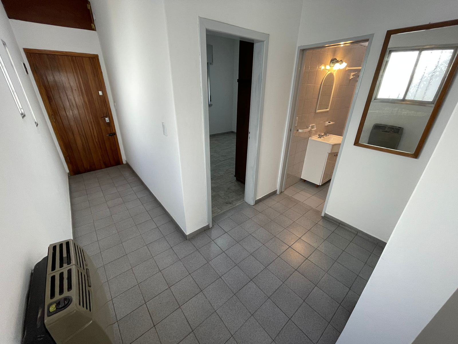 aparopropiedades - Casa en alquiler en Bernal