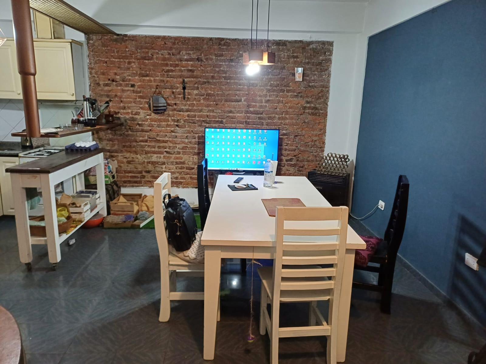 aparopropiedades - Casa en venta 2 PH 