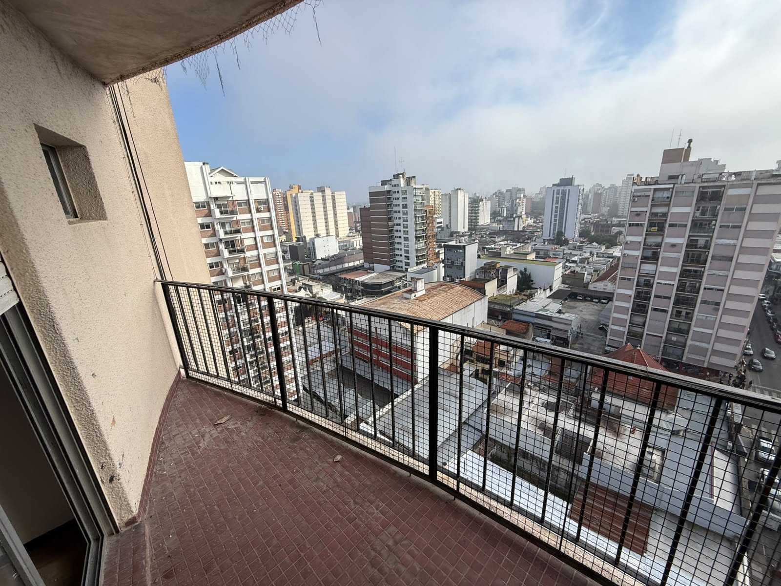 aparopropiedades - Departamento de 3 ambientes en Quilmes centro