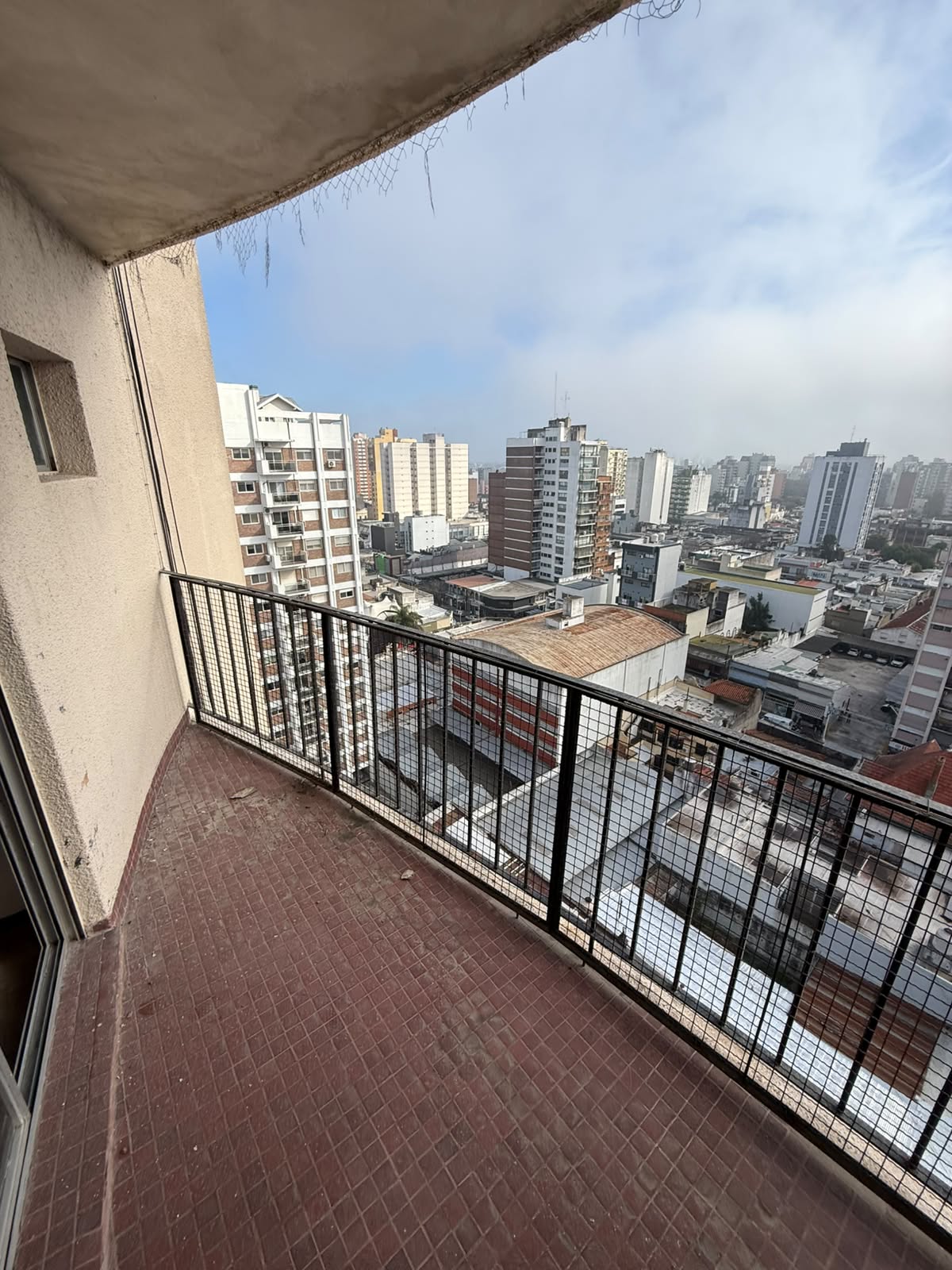 aparopropiedades - Departamento de 3 ambientes en Quilmes centro
