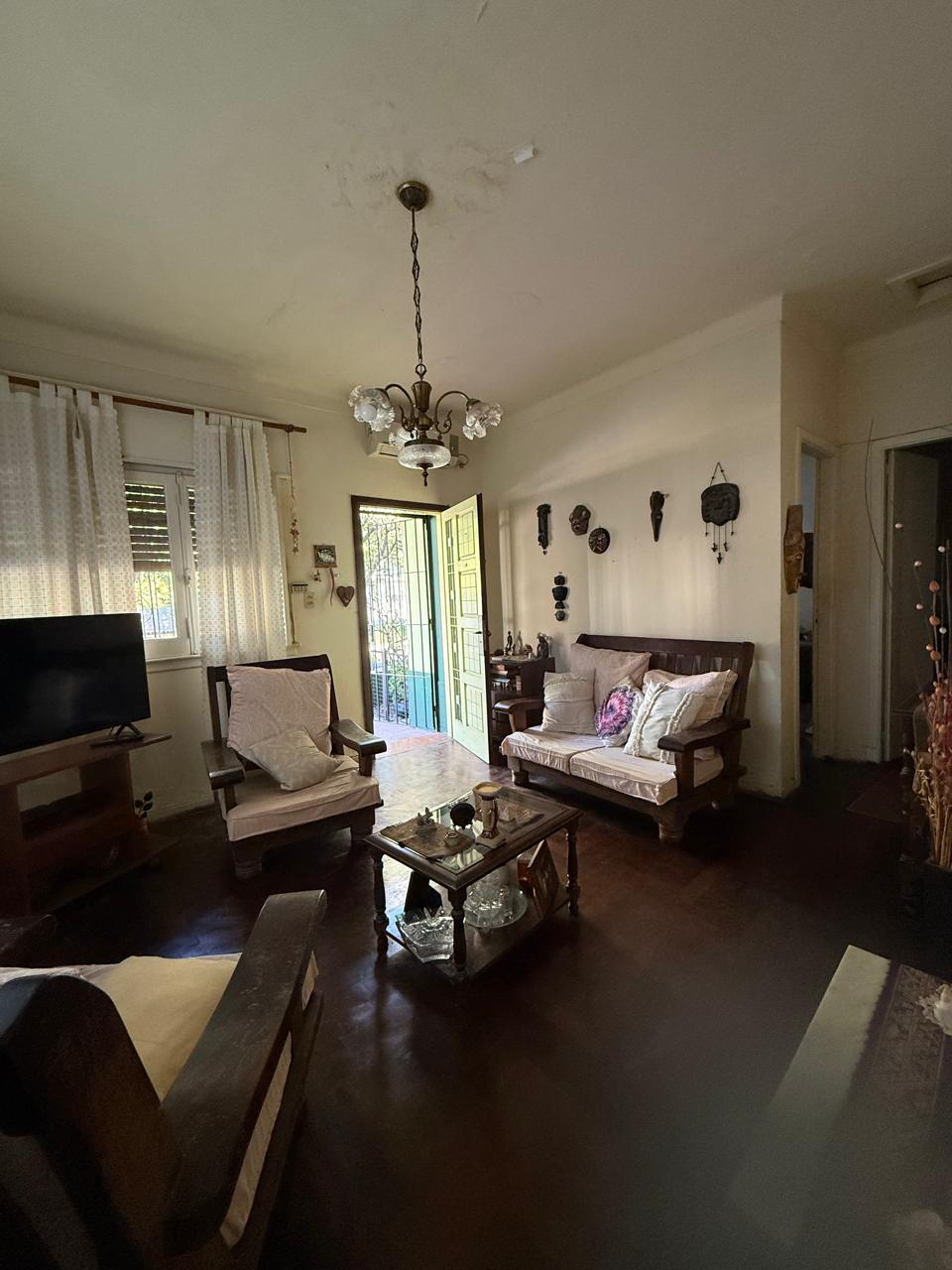 aparopropiedades - Casa en Quilmes Oeste a la venta