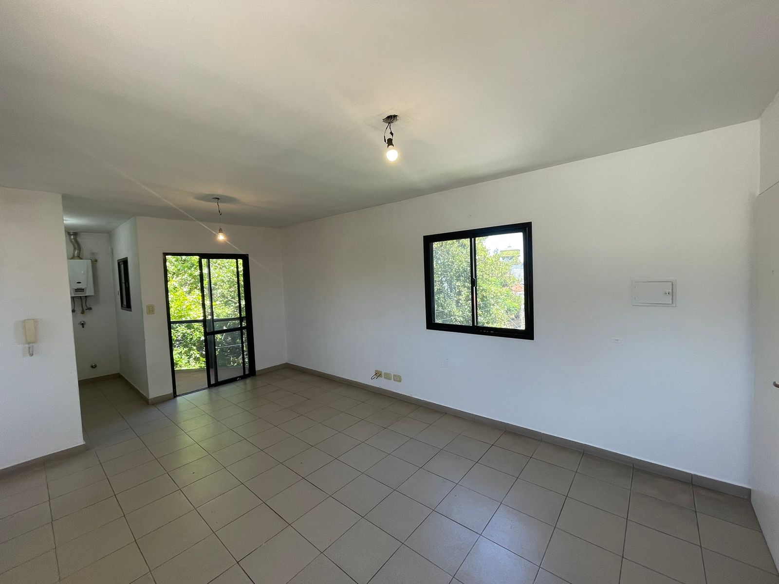 aparopropiedades - Departamento de 3 ambientes en Bernal centro