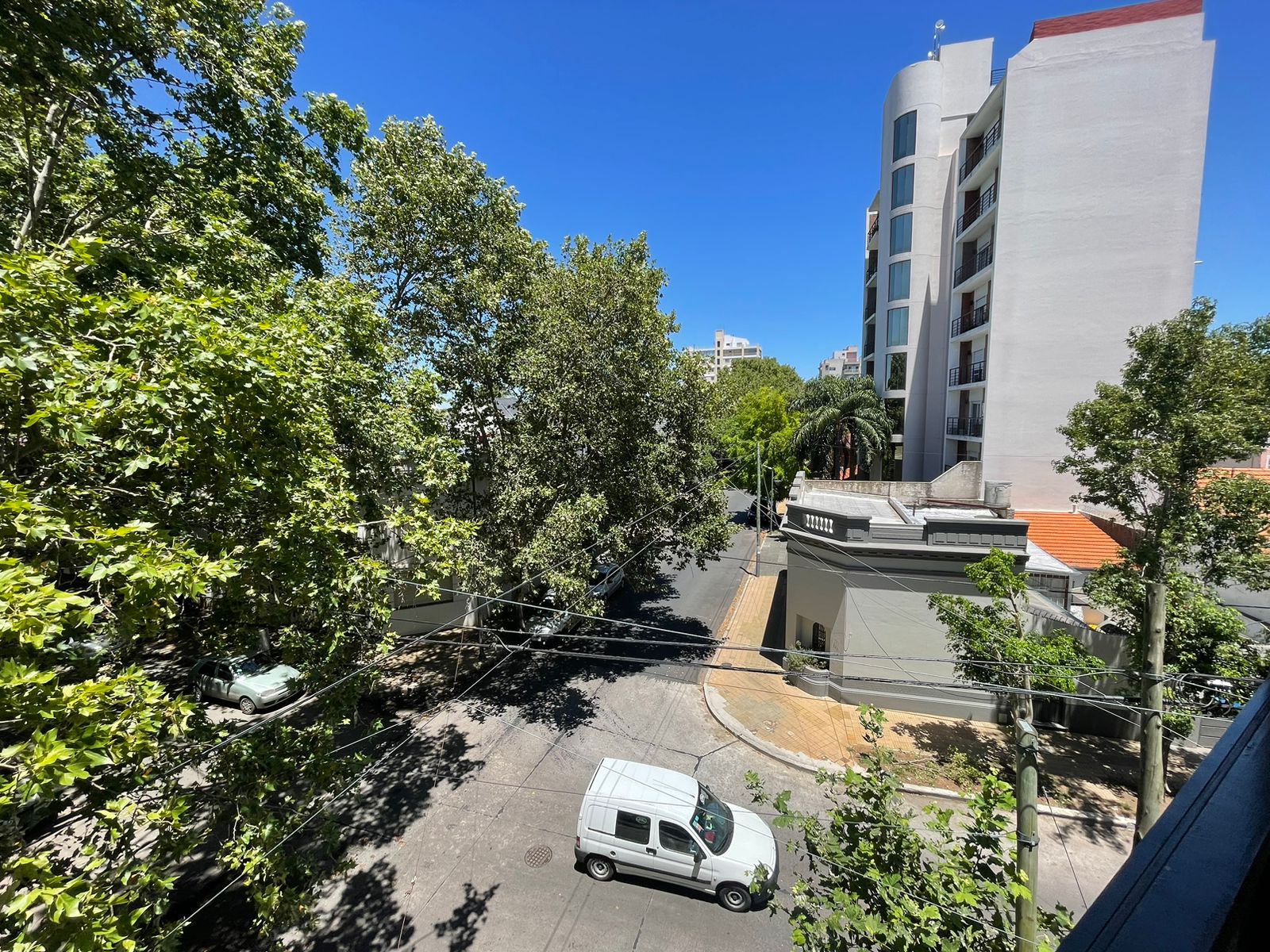 aparopropiedades - Departamento de 3 ambientes en Bernal centro