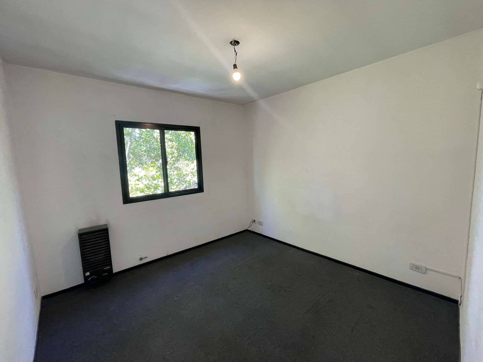 aparopropiedades - Departamento de 3 ambientes en Bernal centro