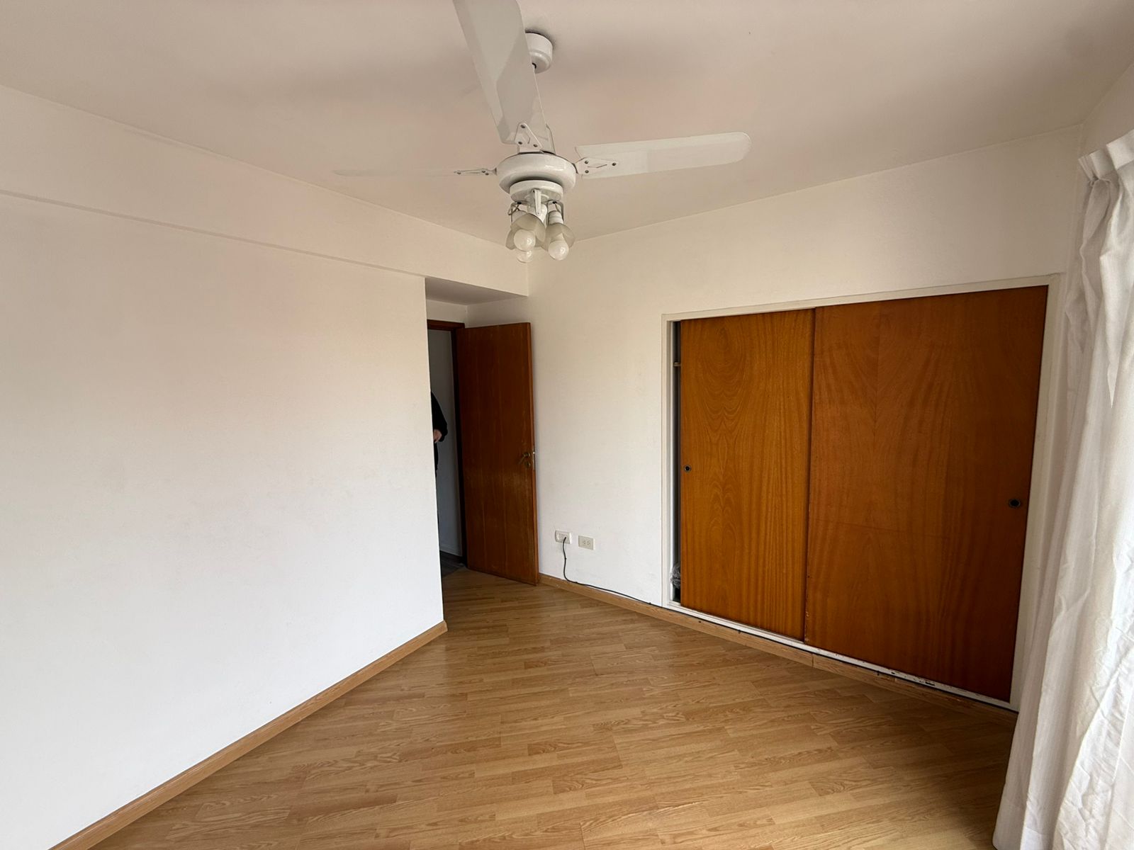 aparopropiedades - Departamento de 2 ambientes con cochera en Quilmes 