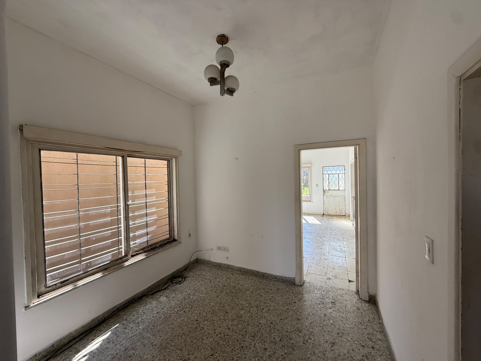 aparopropiedades - Casa en Quilmes Este en alquiler