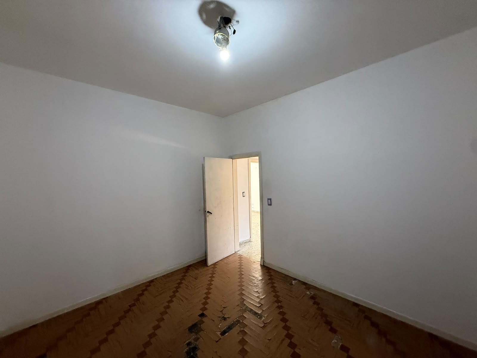 aparopropiedades - Casa en Quilmes Este en alquiler
