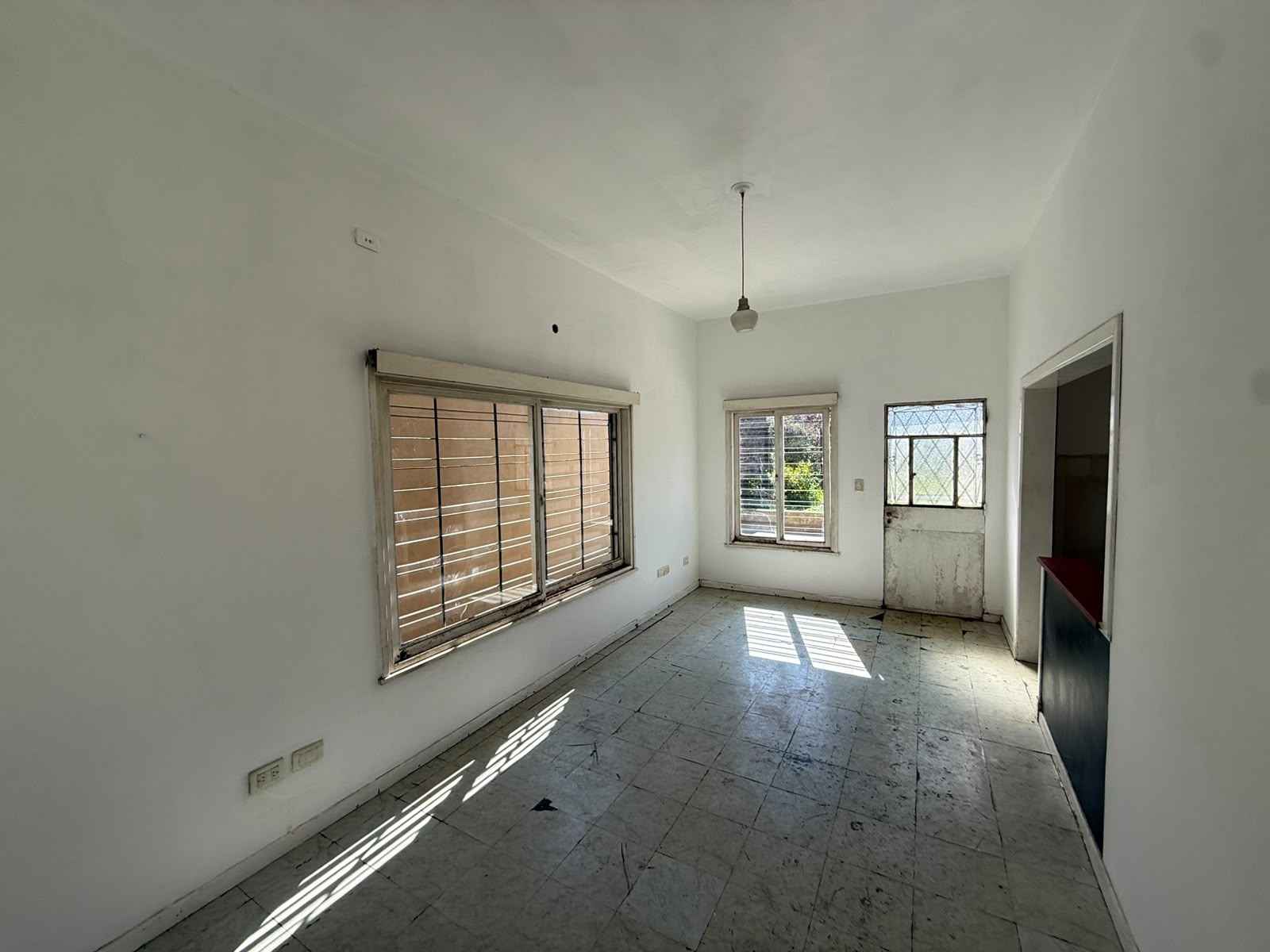 aparopropiedades - Casa en Quilmes Este en alquiler