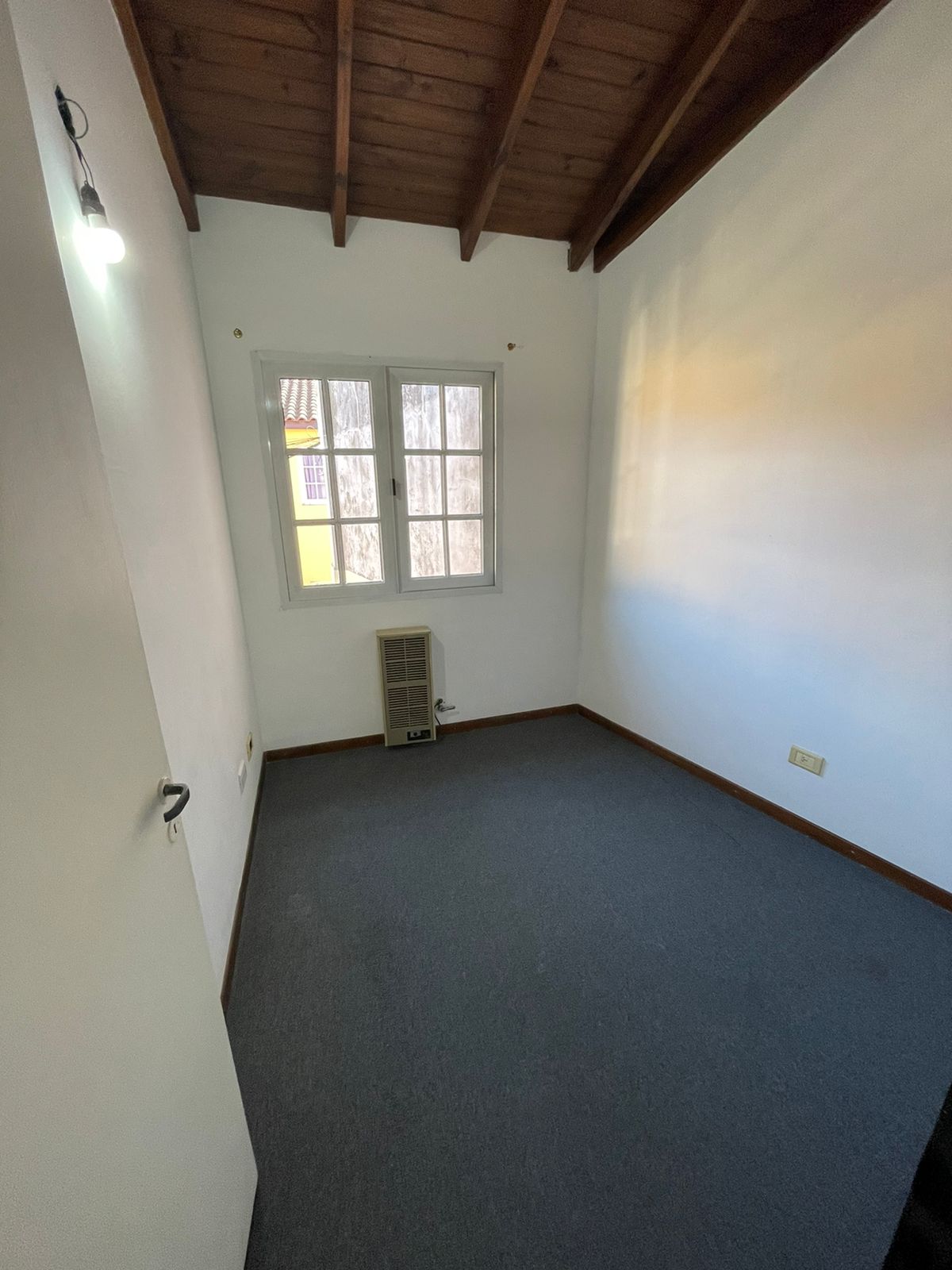 aparopropiedades - Departamento de 3 ambientes en Bernal Oeste