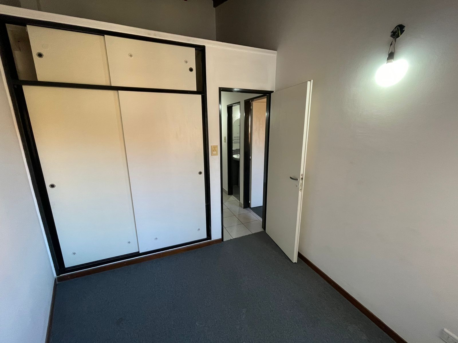 aparopropiedades - Departamento de 3 ambientes en Bernal Oeste