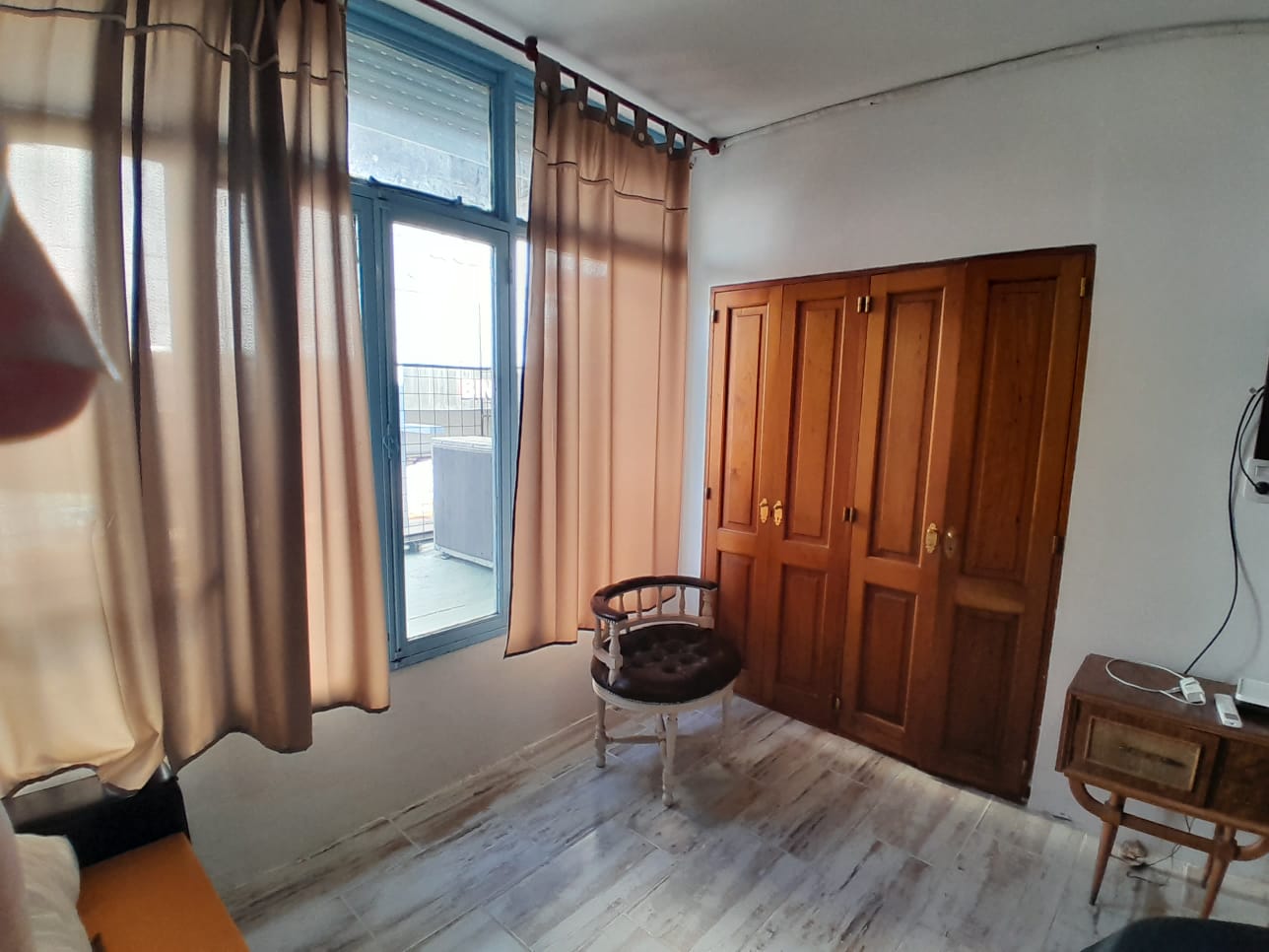 aparopropiedades - Departamento de 2 ambientes sobre la Peatonal Rivadavia