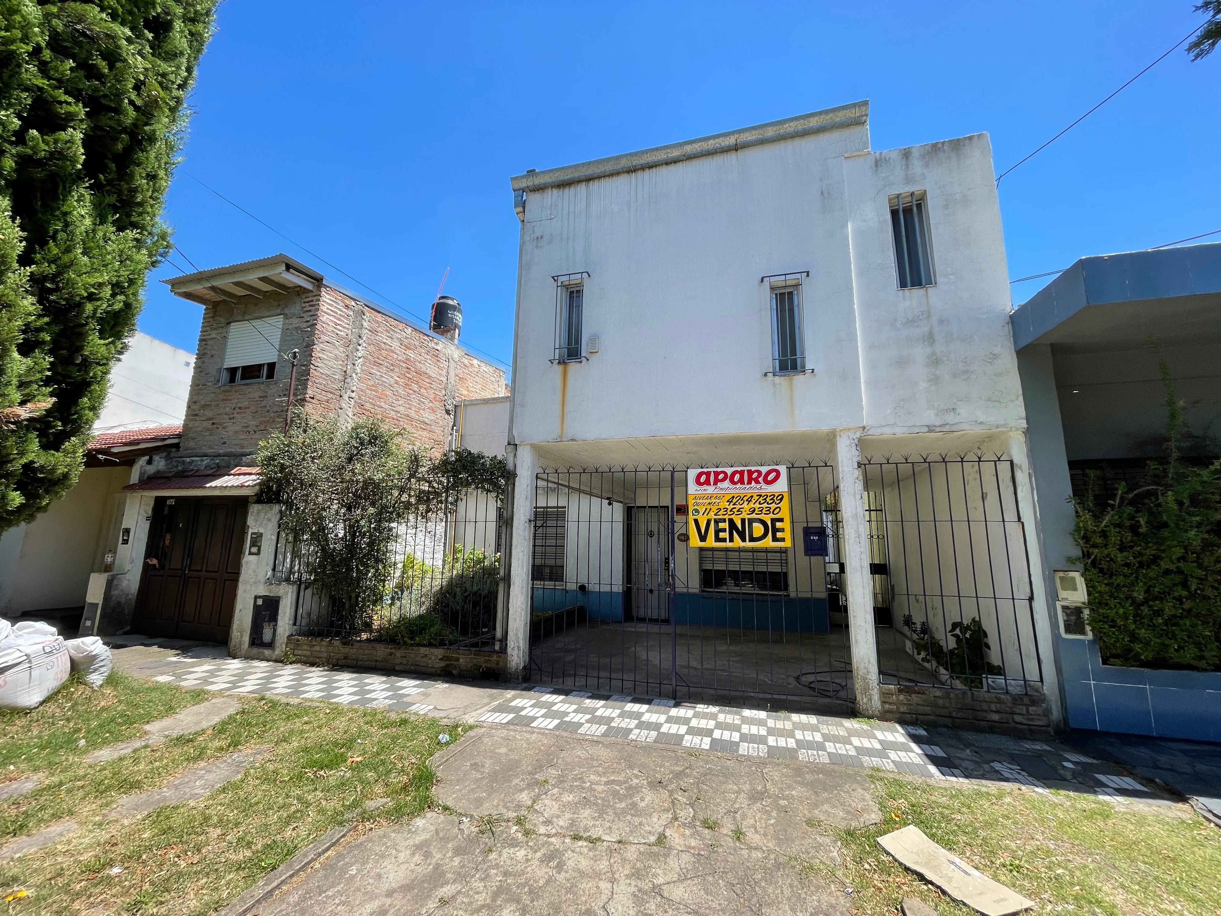 aparopropiedades - Casa en dos plantas a la venta