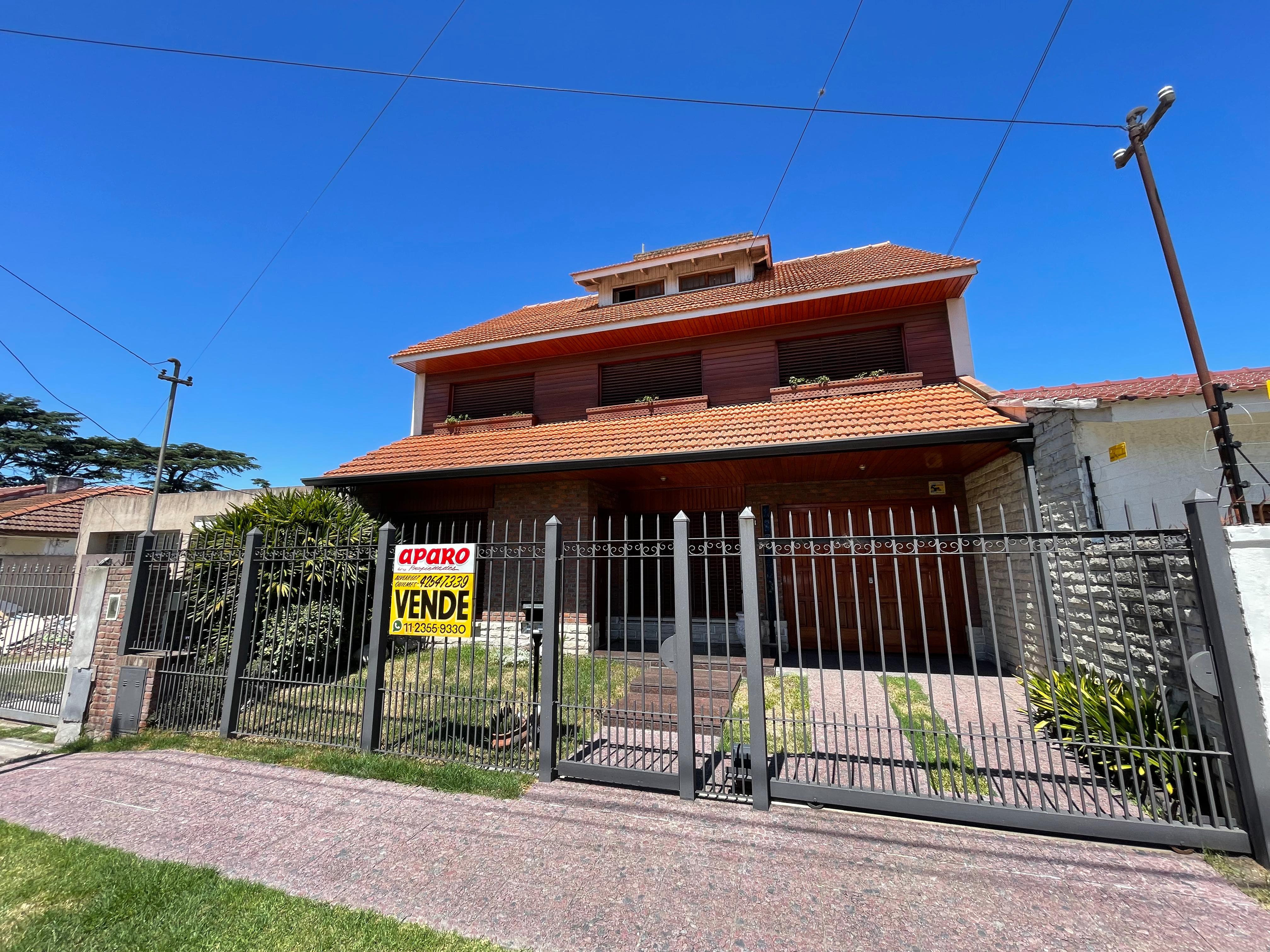 aparopropiedades - Chalet en el Barrio Los Cedros a la venta