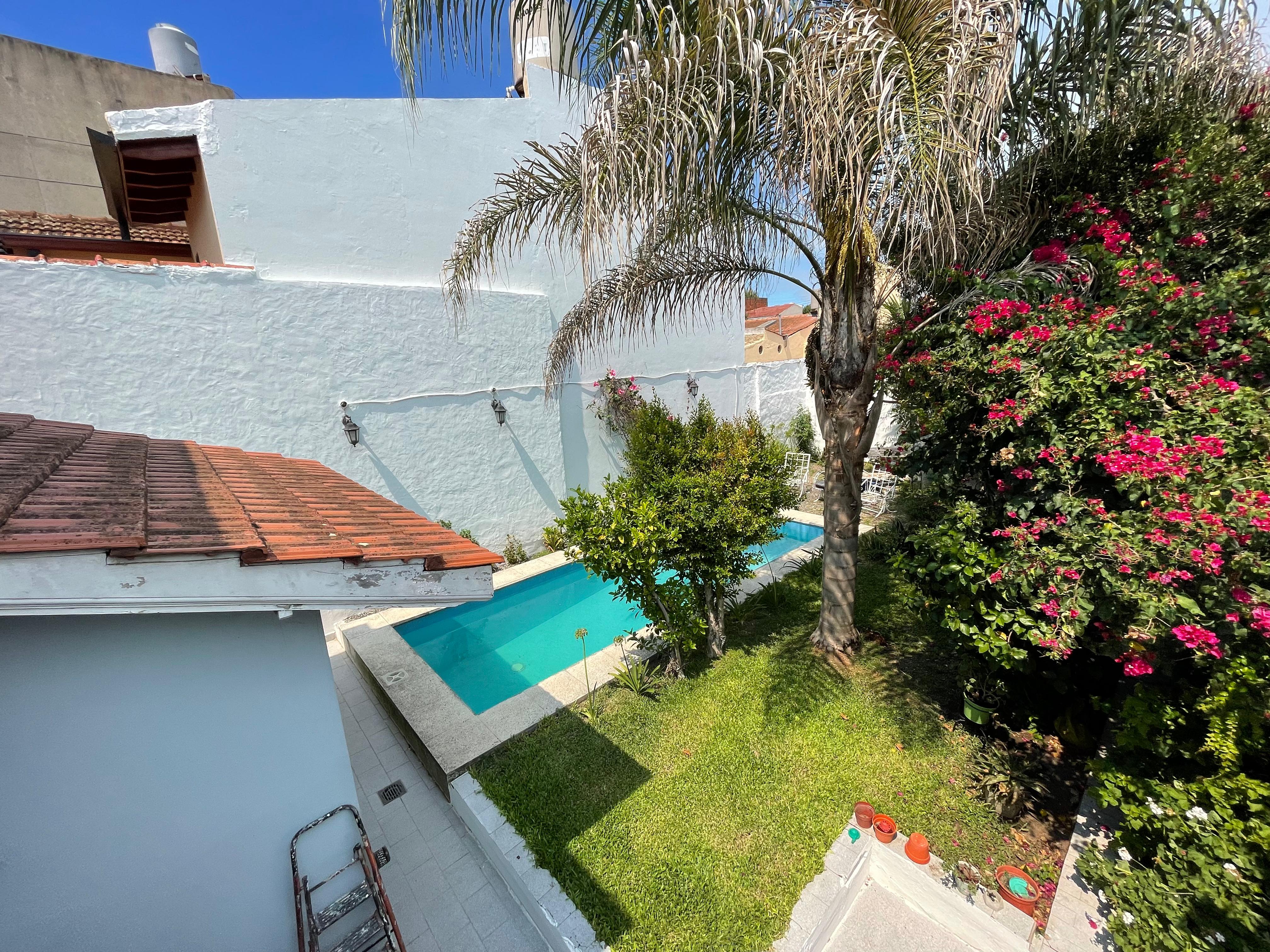 aparopropiedades - Casa en dos Plantas a la venta