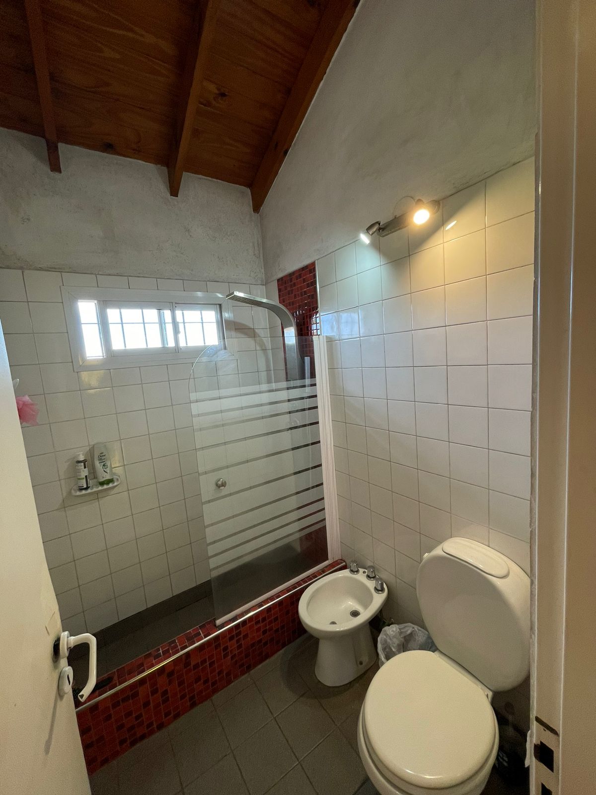 aparopropiedades - Casa en el Barrio Coperativo de Quilmes en venta