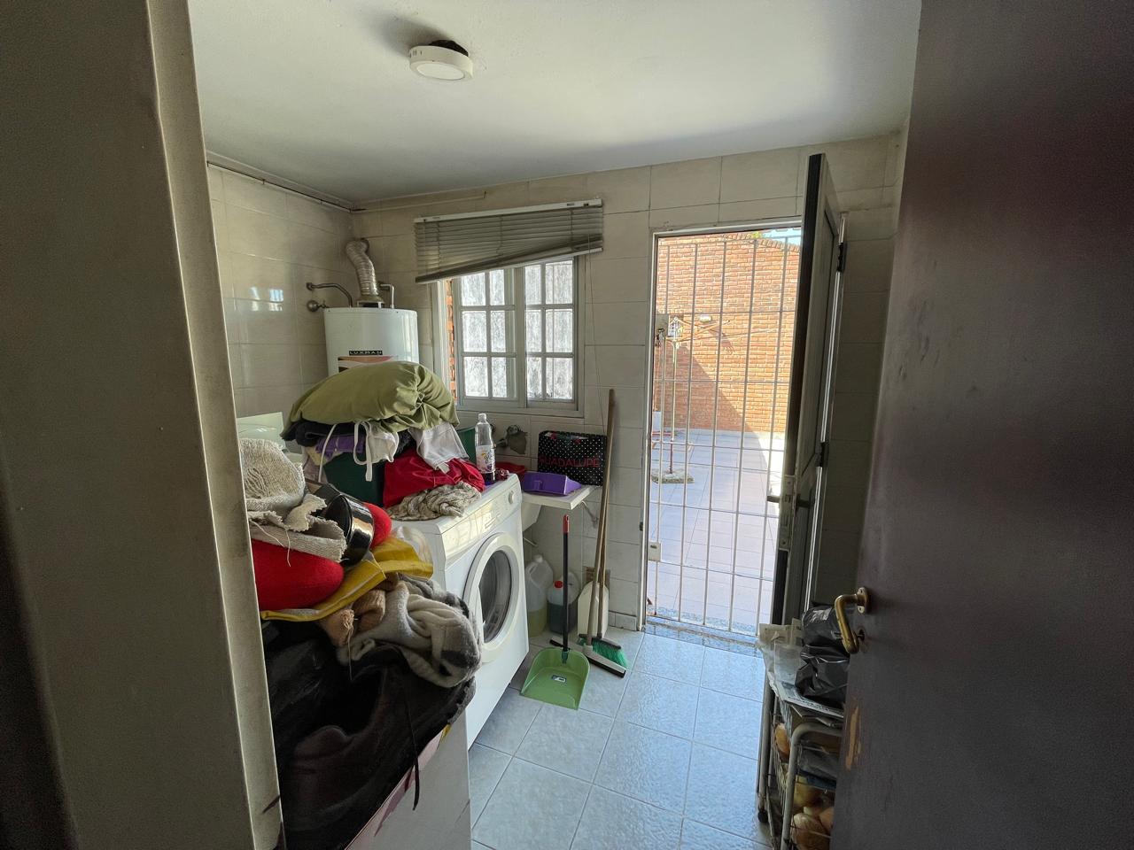 aparopropiedades - Casa en Quilmes Este a la venta