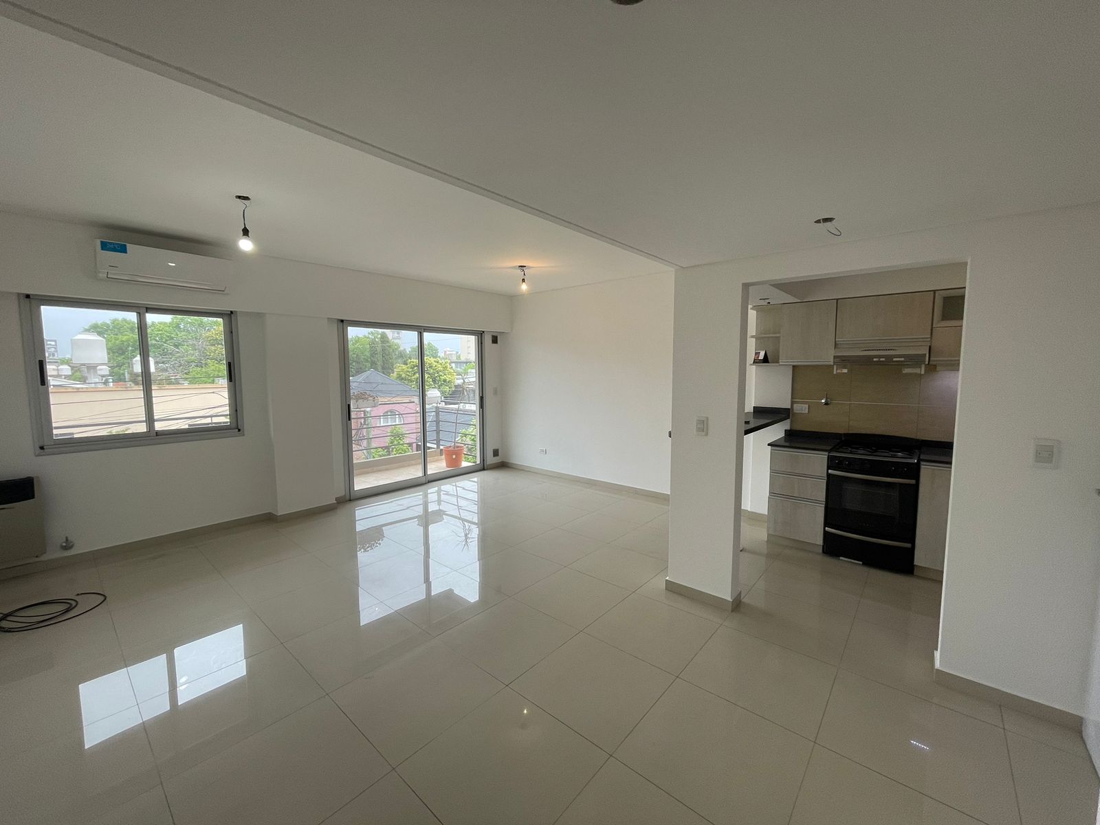 aparopropiedades - Exclusivo Semipiso de 2 ambientes a la venta – 4° Piso al Frente - Apto Crédito –