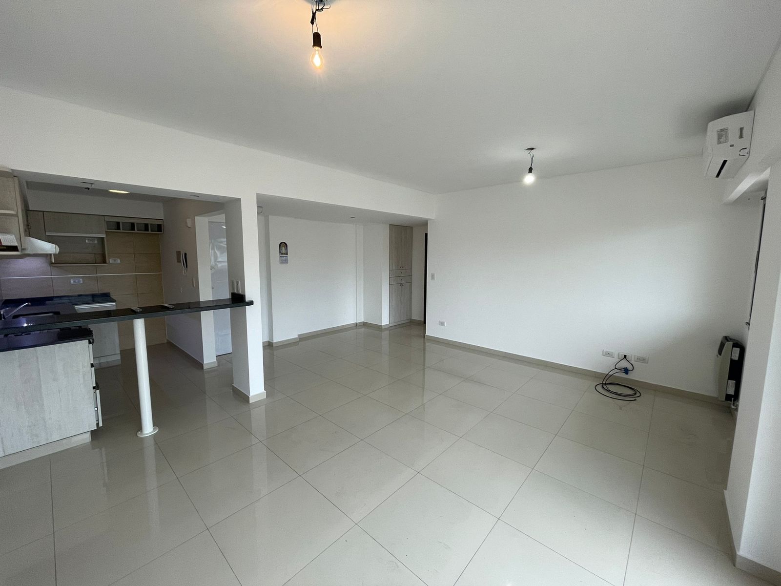 aparopropiedades - Exclusivo Semipiso de 2 ambientes a la venta – 4° Piso al Frente - Apto Crédito –