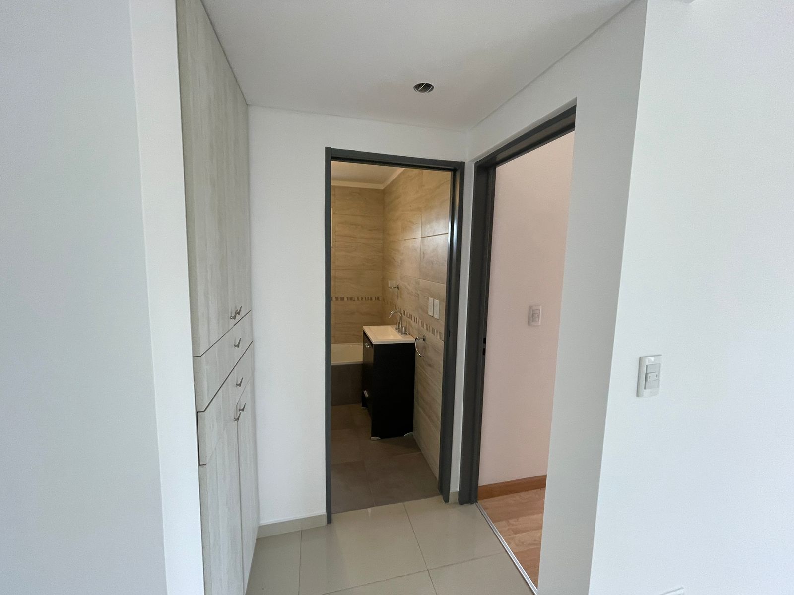 aparopropiedades - Exclusivo Semipiso de 2 ambientes a la venta – 4° Piso al Frente - Apto Crédito –