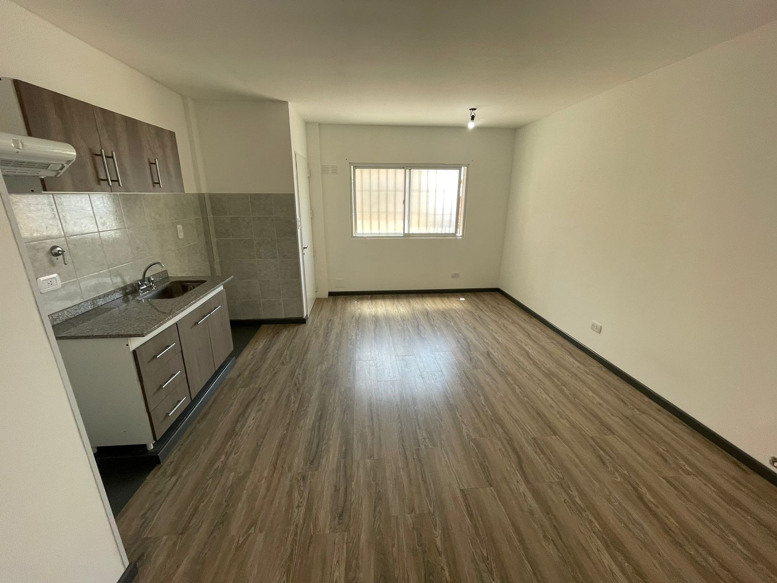 aparopropiedades - Departamento de 2 ambientes en bernal oeste