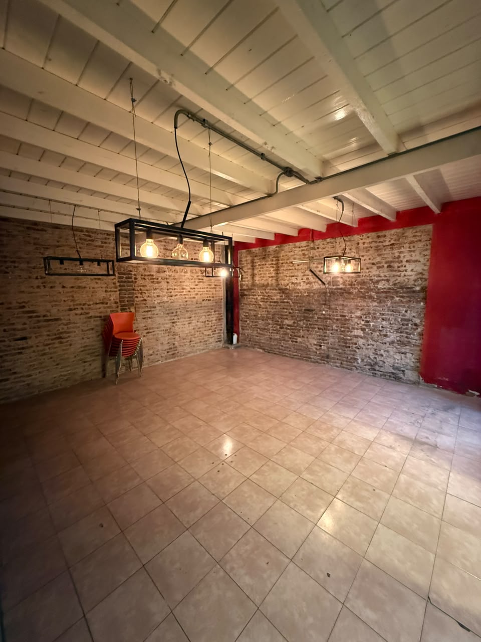 aparopropiedades - Local comercial/Salón en Quilmes centro