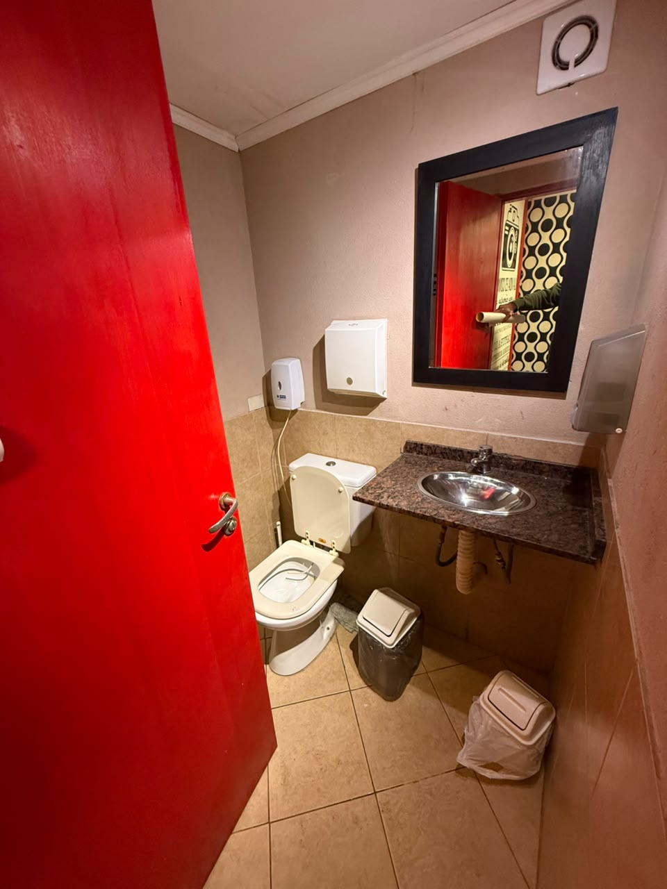 aparopropiedades - Local comercial/Salón en Quilmes centro