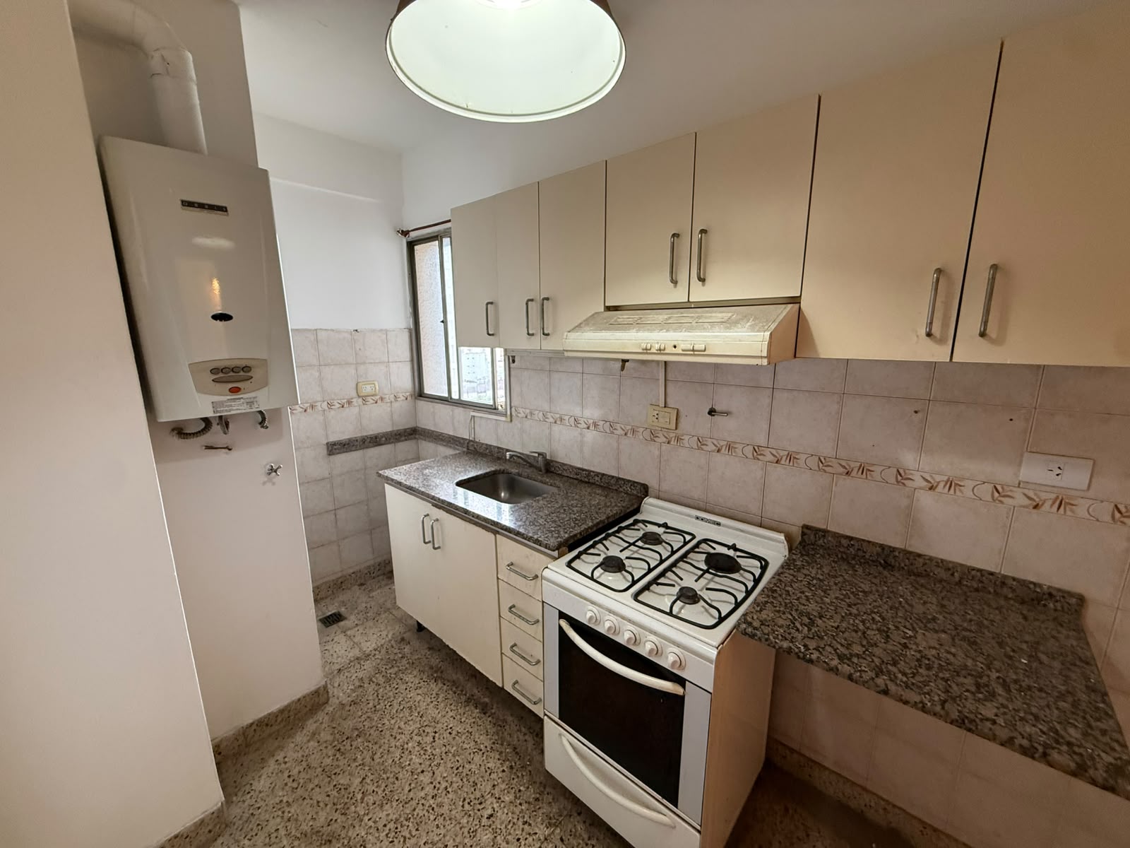 aparopropiedades - Departamento de 3 ambientes en Quilmes centro