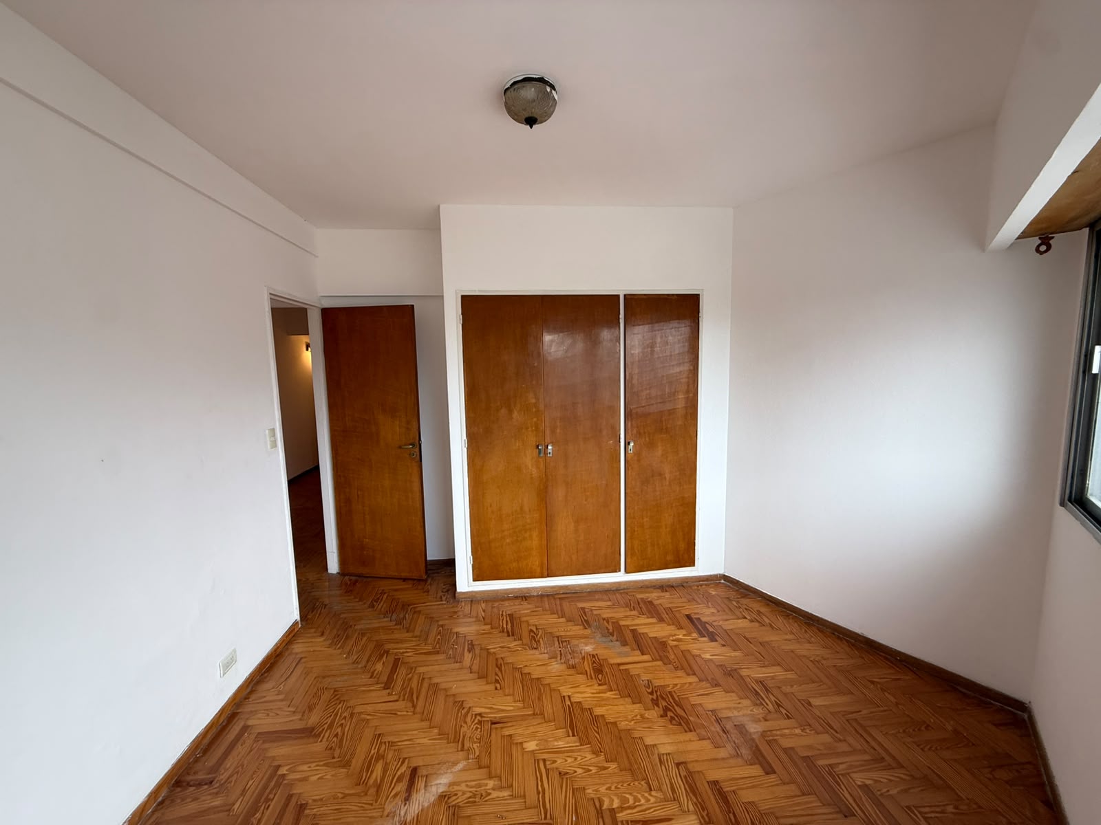 aparopropiedades - Departamento de 3 ambientes en Quilmes centro