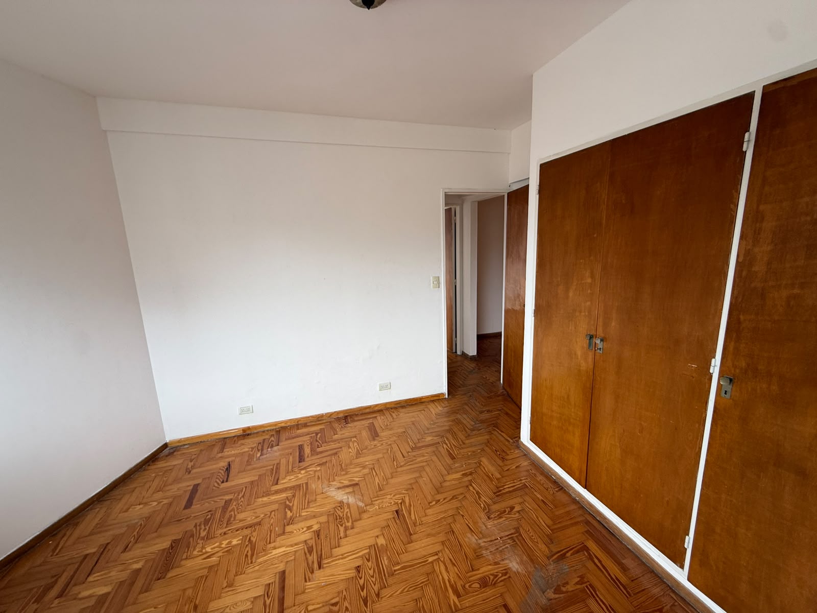 aparopropiedades - Departamento de 3 ambientes en Quilmes centro